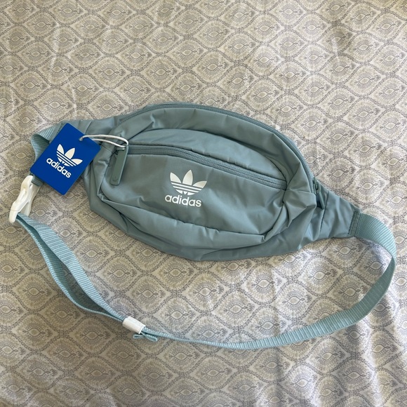 Adidas Fanny Pack - Picture 1 of 4